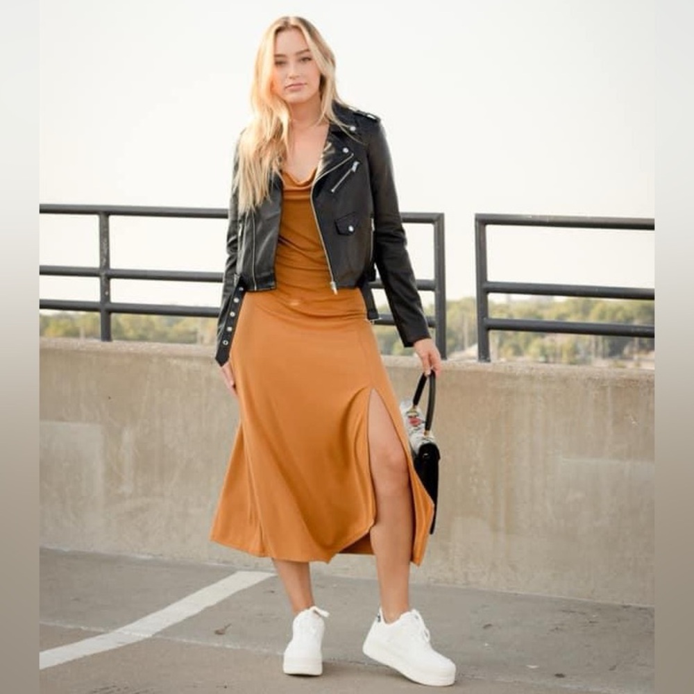 Gentle Fawn Midi Dress